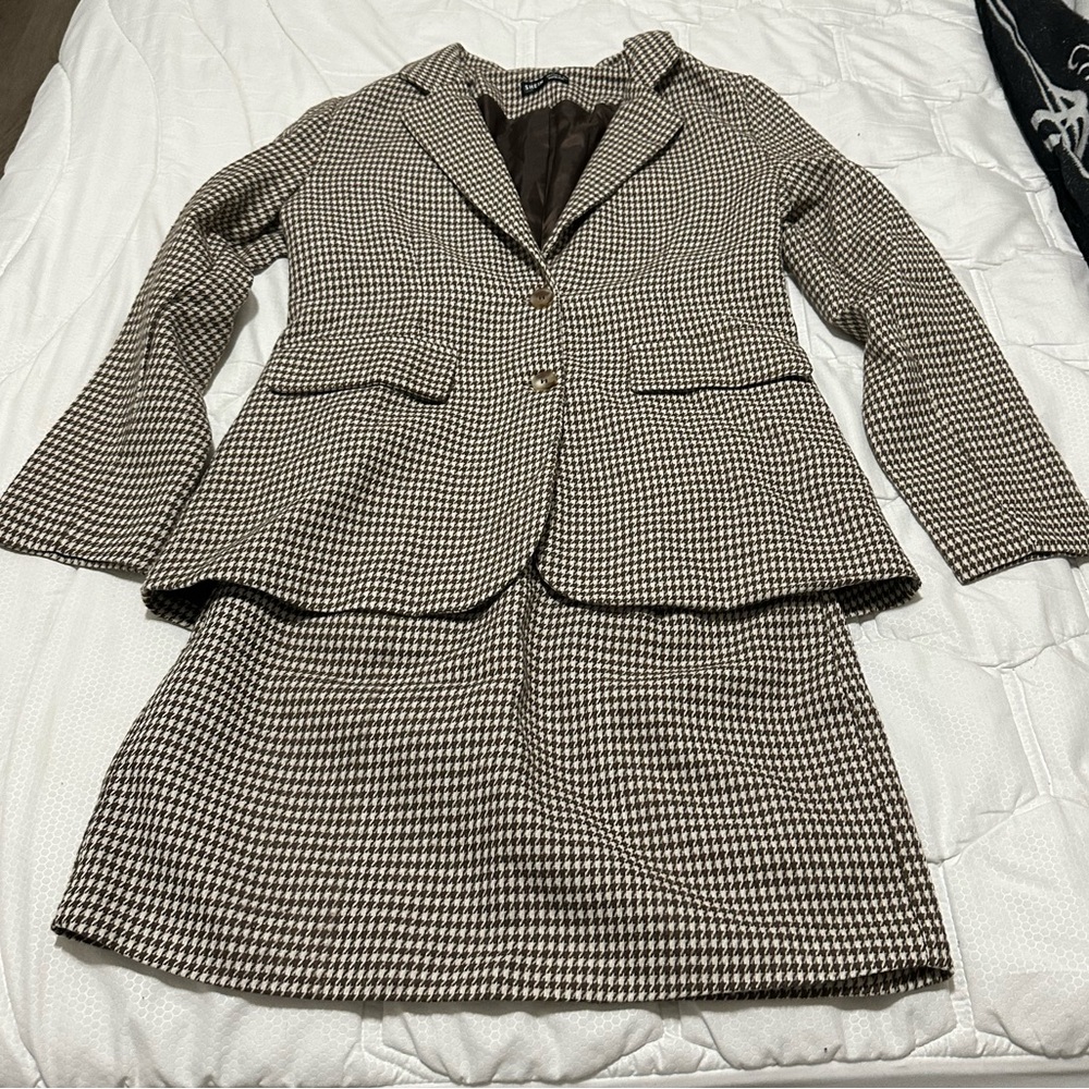 SHEIN
Two Piece Set 
Blazer & Skirt